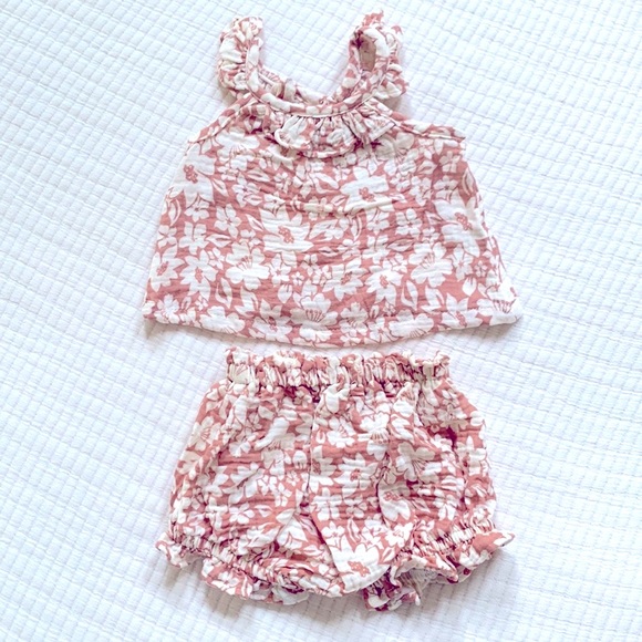 Grayson Collective Baby Boho Floral Two Piece Set. Size 0-3 months. - Picture 4 of 13